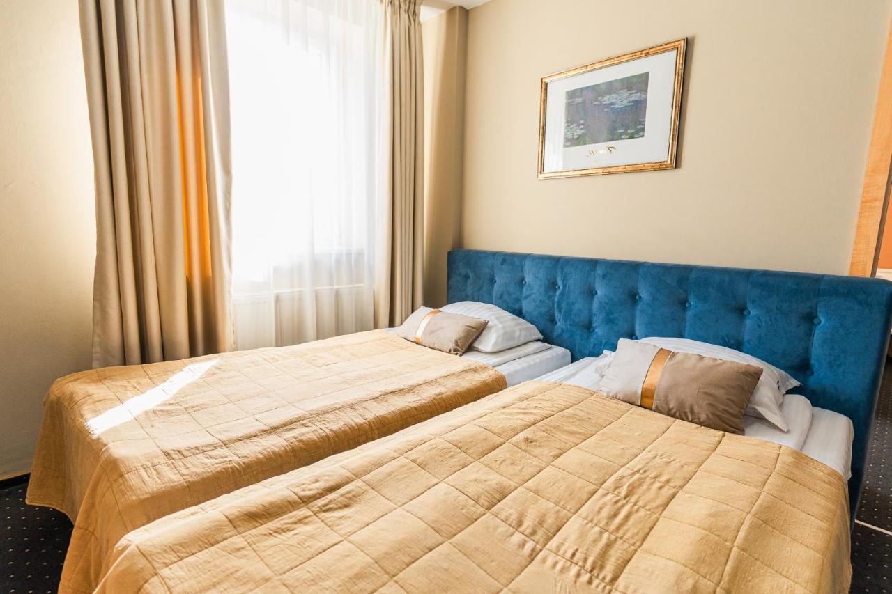 Hotel Pacific Timisoara Bagian luar foto