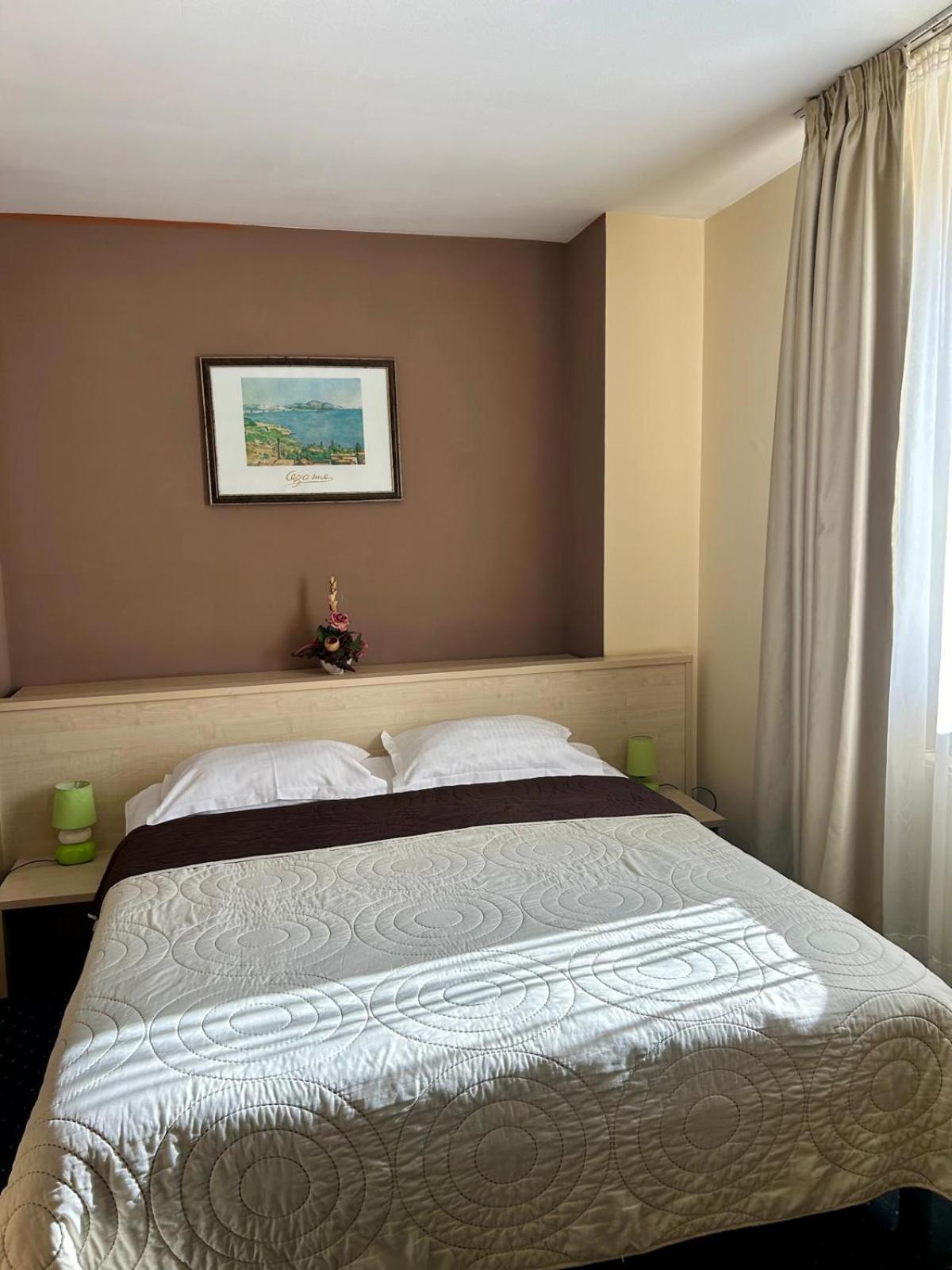 Hotel Pacific Timisoara Bagian luar foto