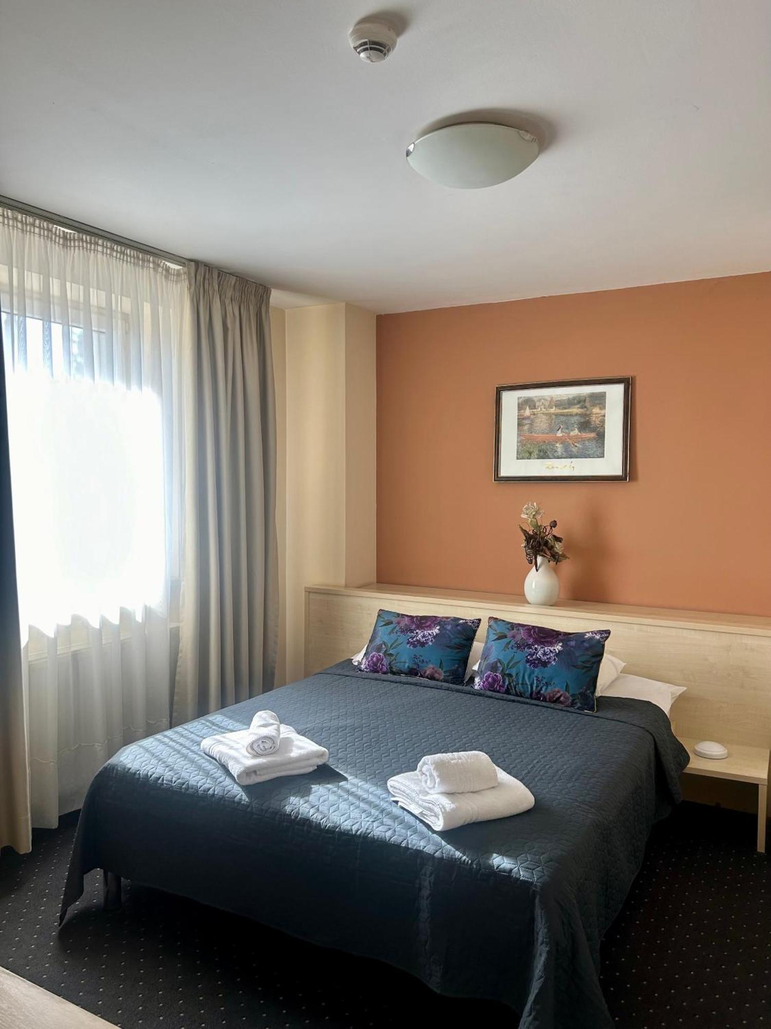 Hotel Pacific Timisoara Bagian luar foto