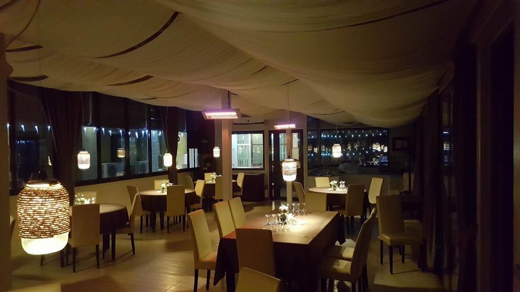 Hotel Pacific Timisoara Bagian luar foto
